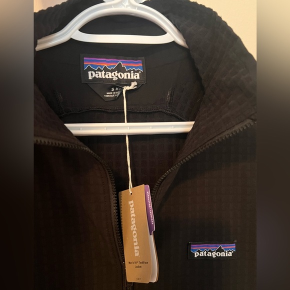 Patagonia R1 Jacket - Picture 3 of 4